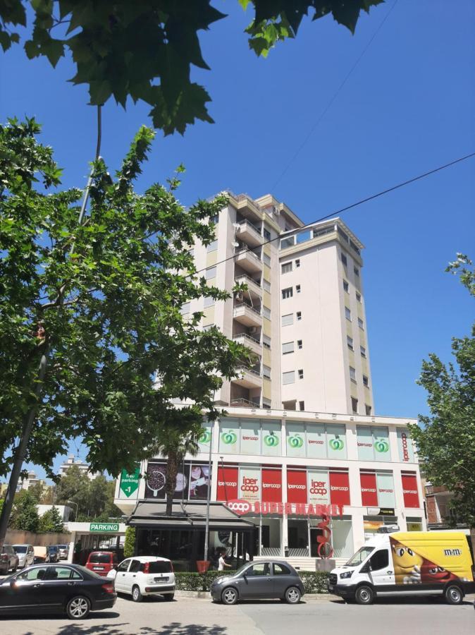 Gerald'S Central Apartments Avlonya Dış mekan fotoğraf