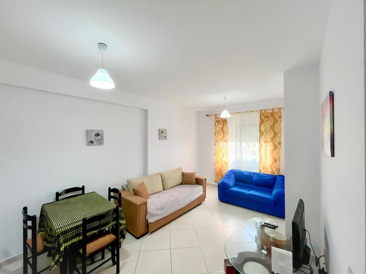 Gerald'S Central Apartments Avlonya Dış mekan fotoğraf