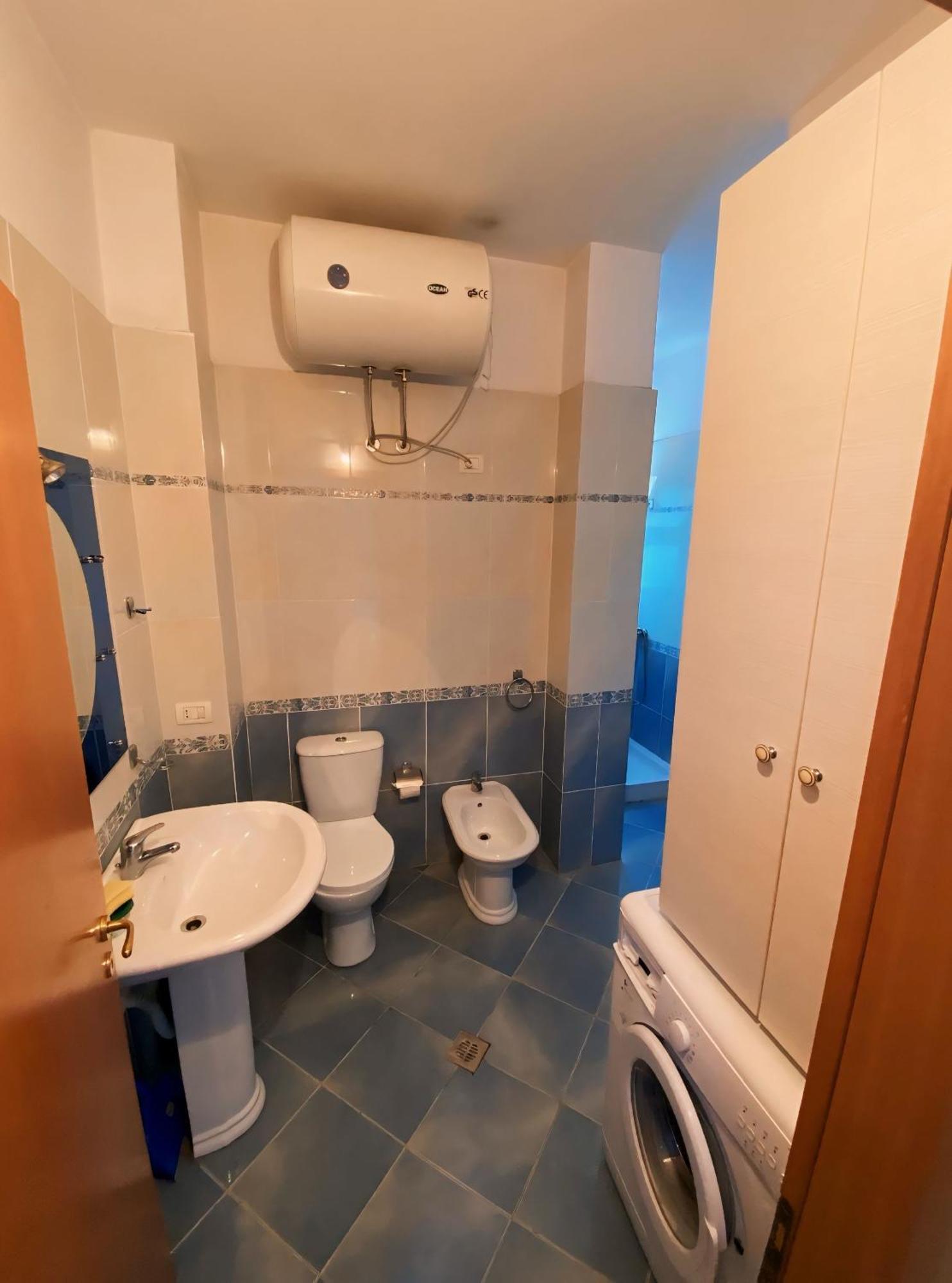 Gerald'S Central Apartments Avlonya Dış mekan fotoğraf