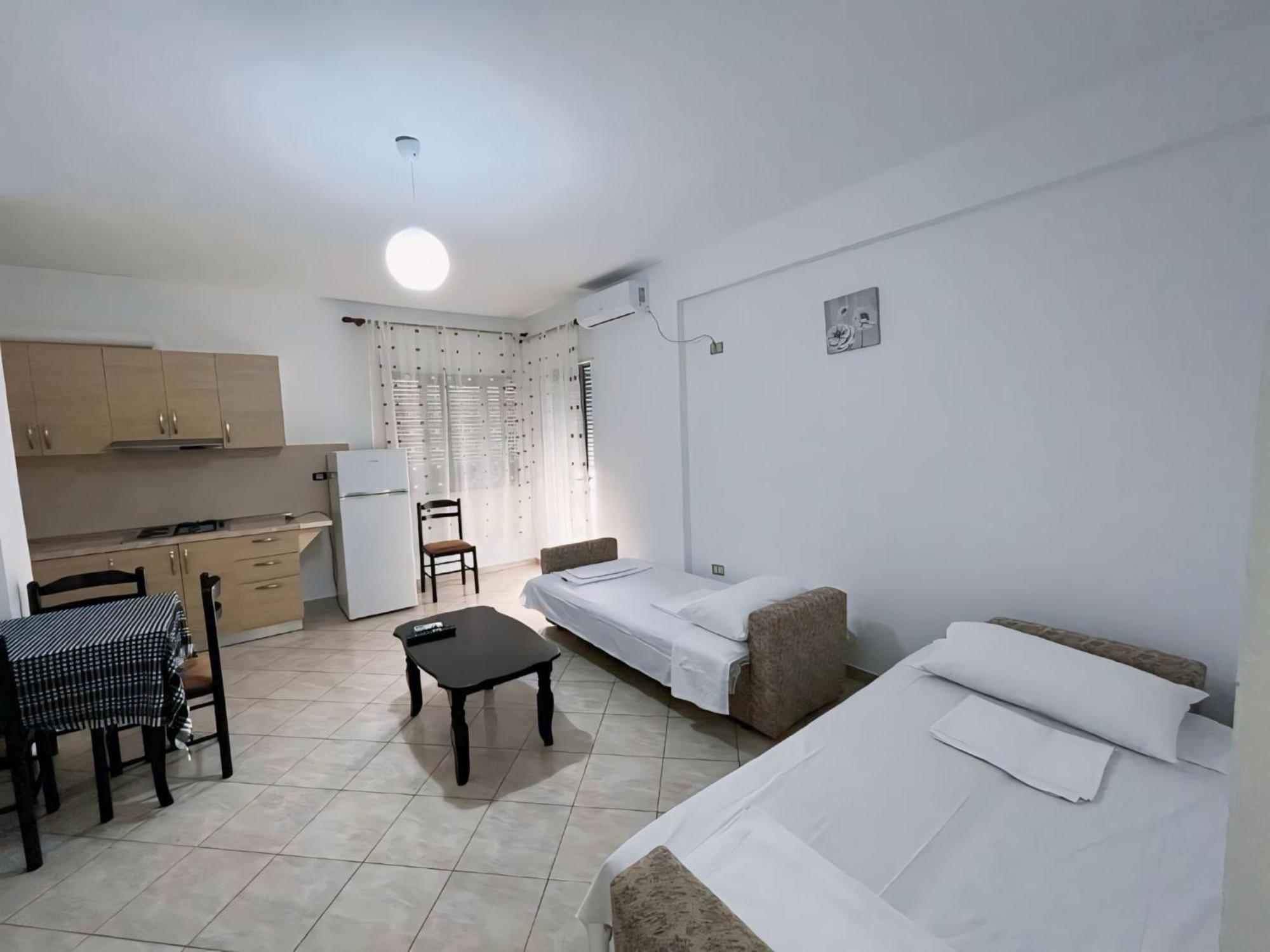 Gerald'S Central Apartments Avlonya Dış mekan fotoğraf