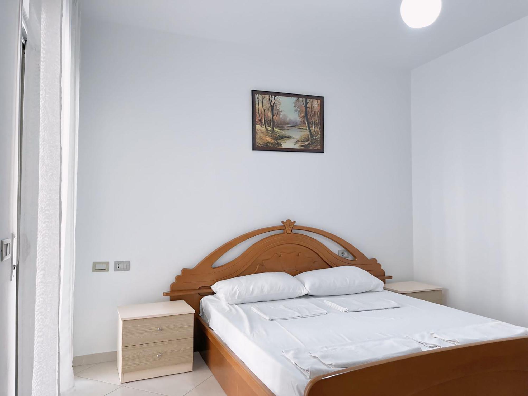 Gerald'S Central Apartments Avlonya Dış mekan fotoğraf