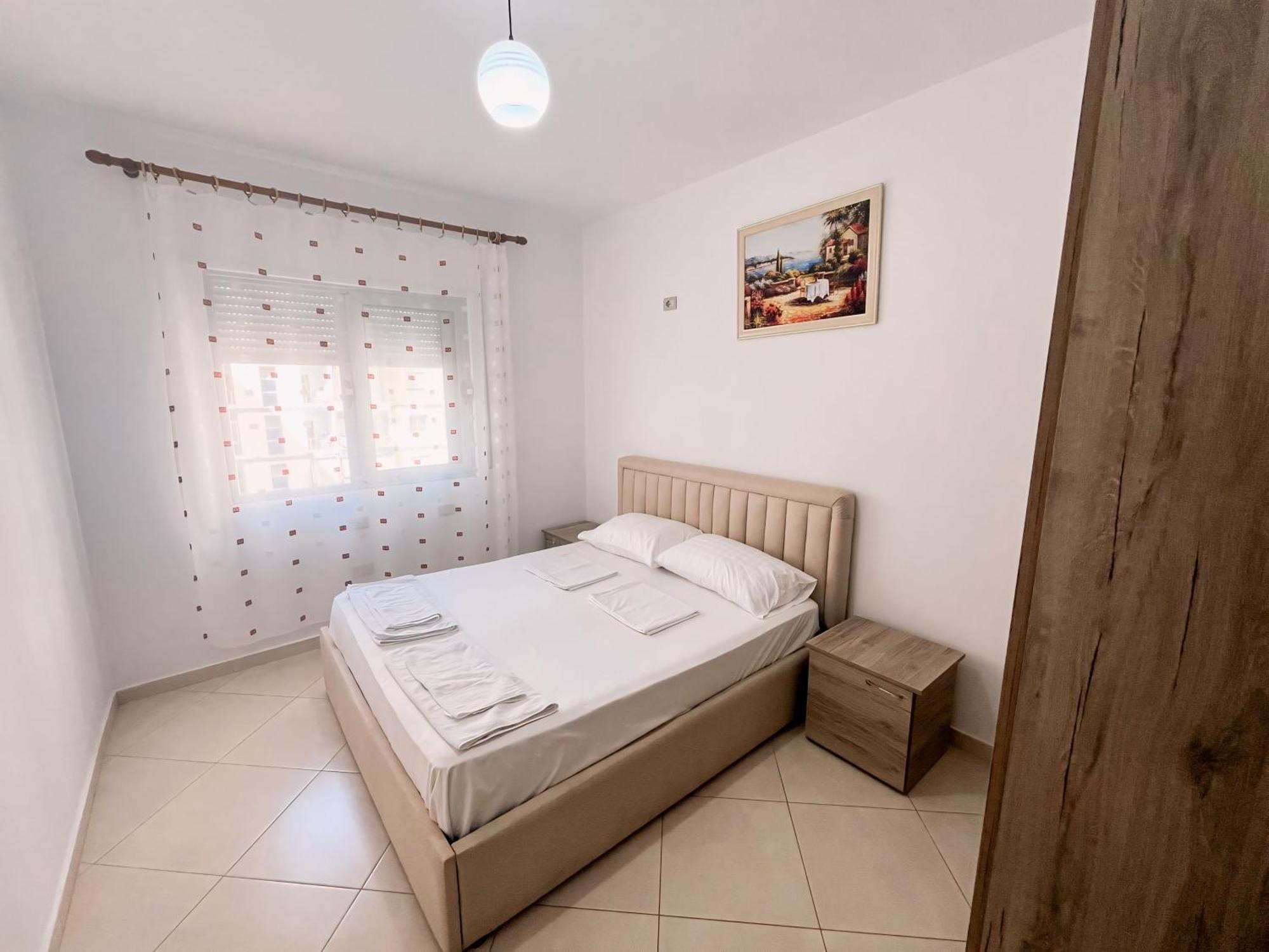 Gerald'S Central Apartments Avlonya Dış mekan fotoğraf