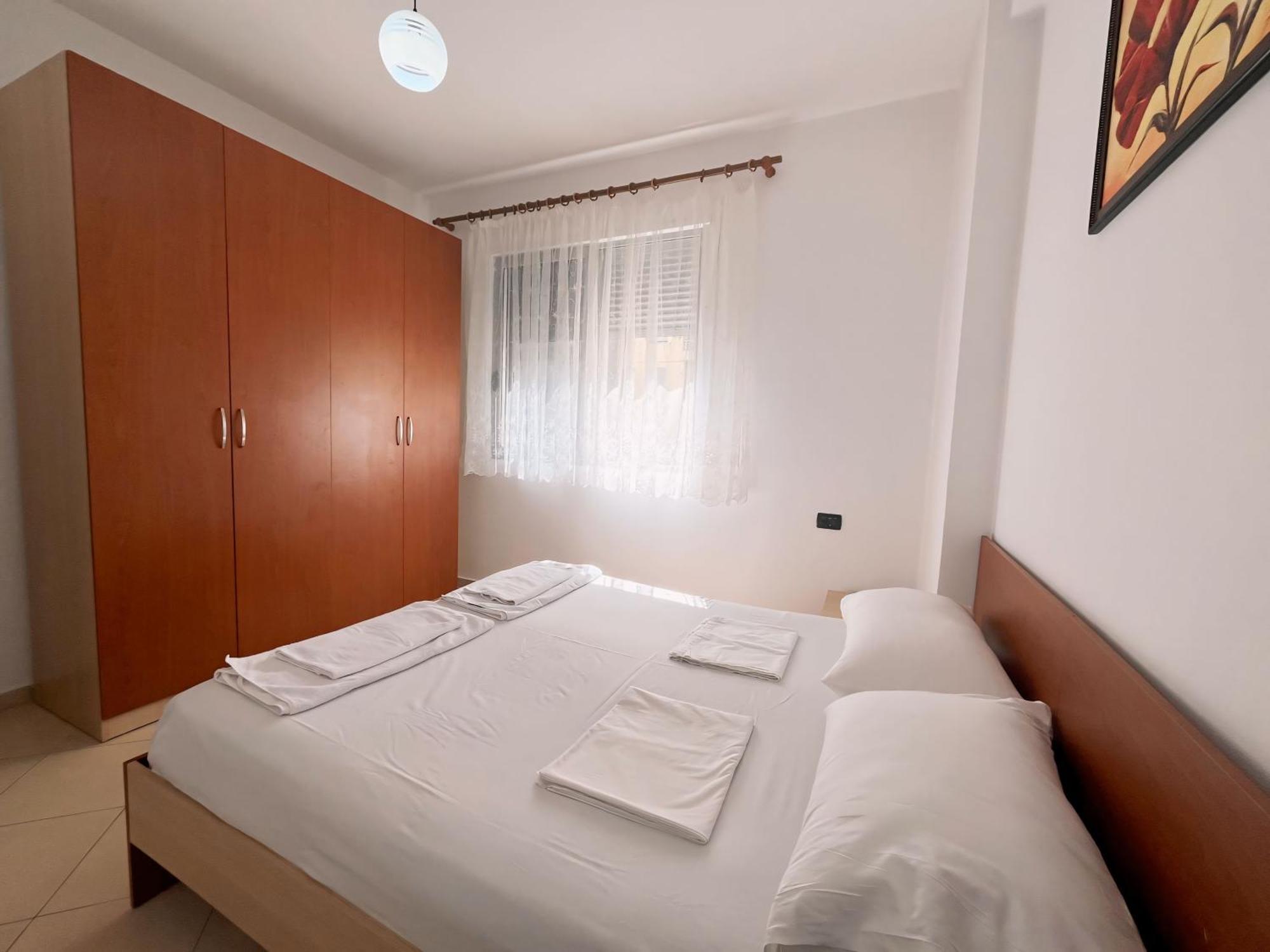 Gerald'S Central Apartments Avlonya Dış mekan fotoğraf