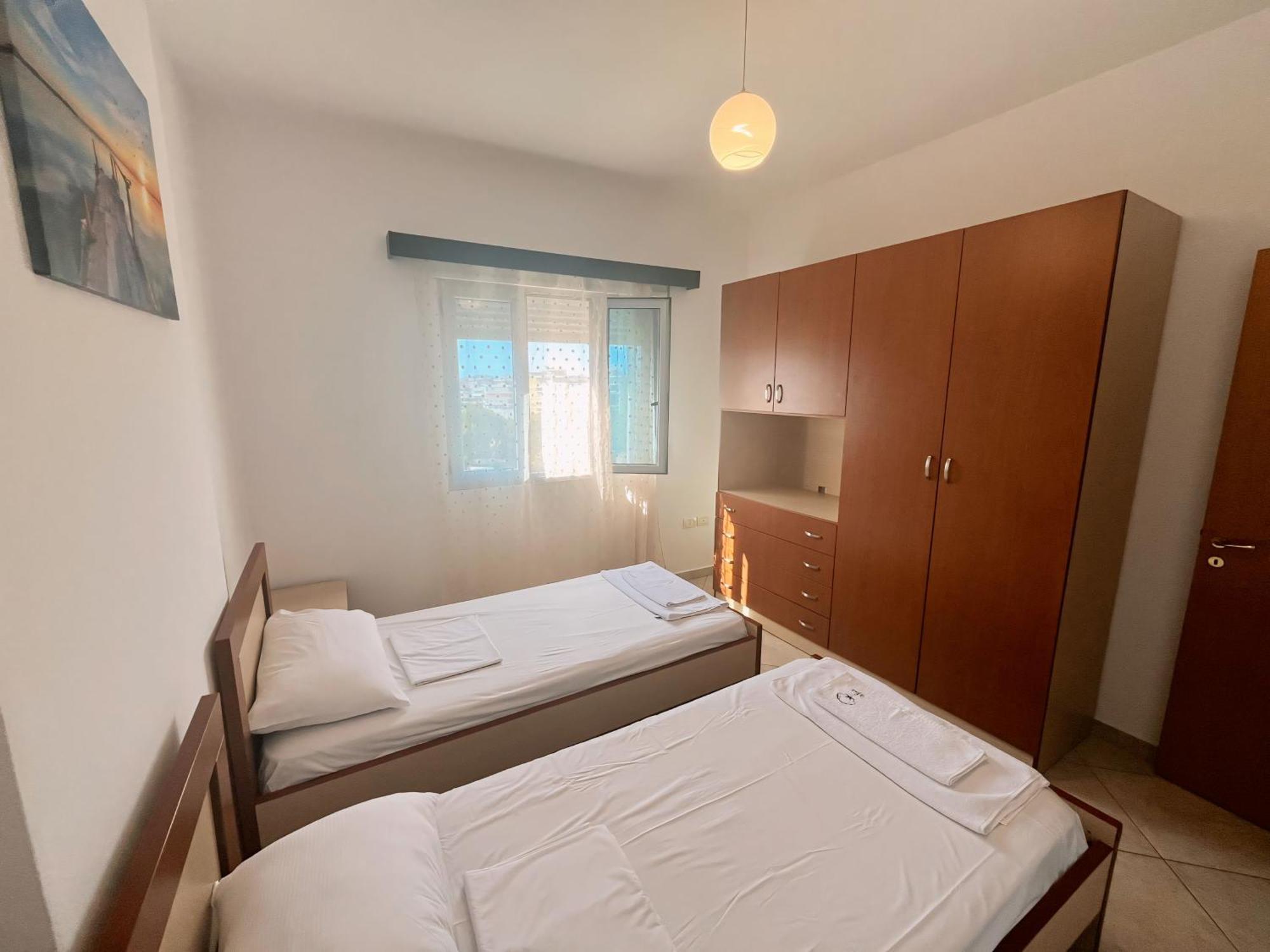 Gerald'S Central Apartments Avlonya Dış mekan fotoğraf