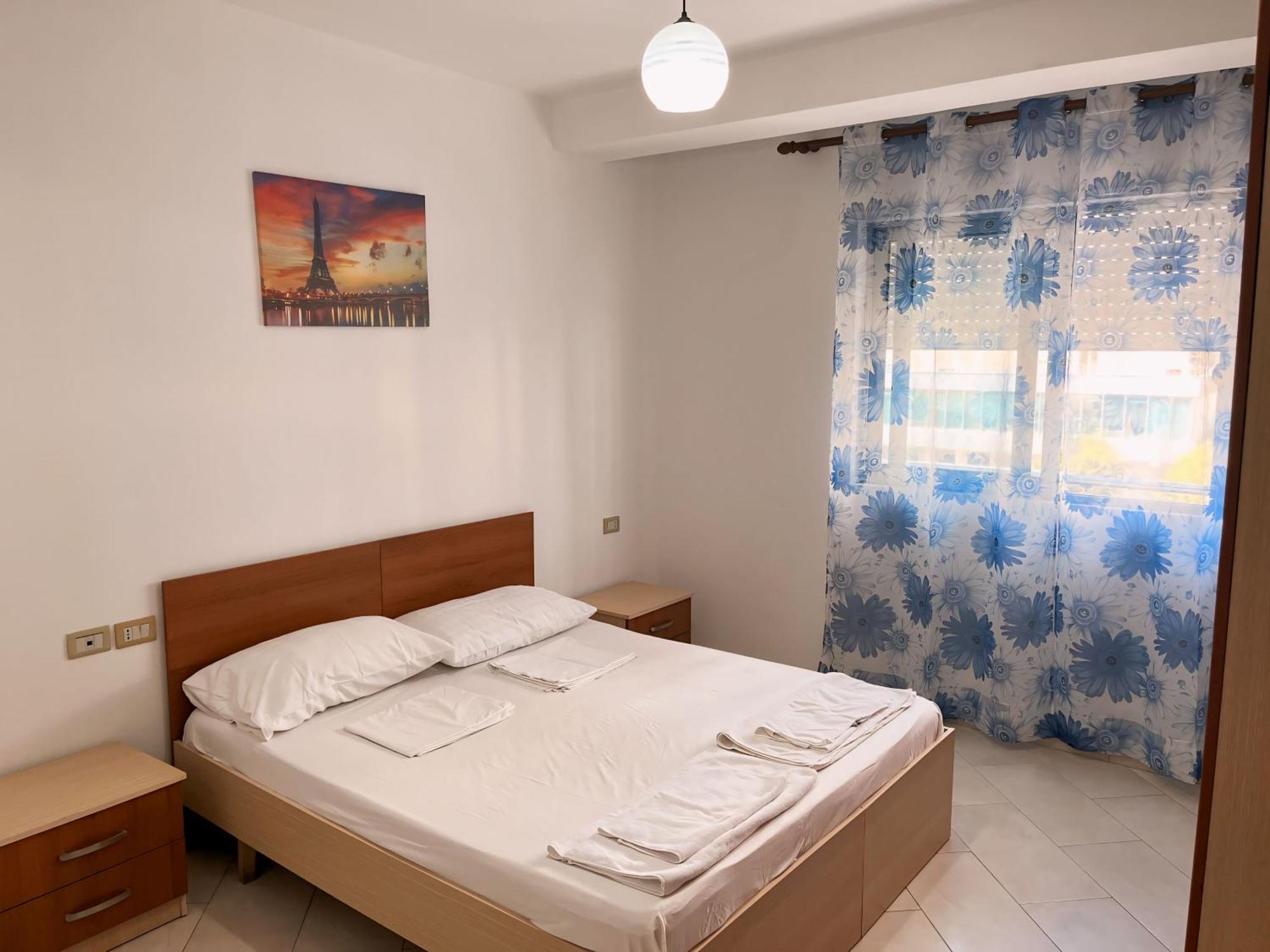 Gerald'S Central Apartments Avlonya Dış mekan fotoğraf